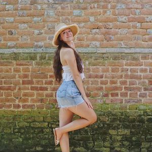 Meet your Posher, Haley